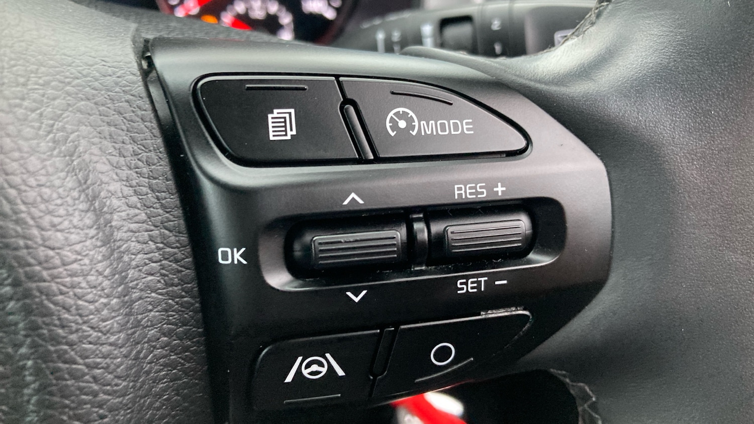 Used Kia Stonic 2023 for sale - 77271228: Photo 30