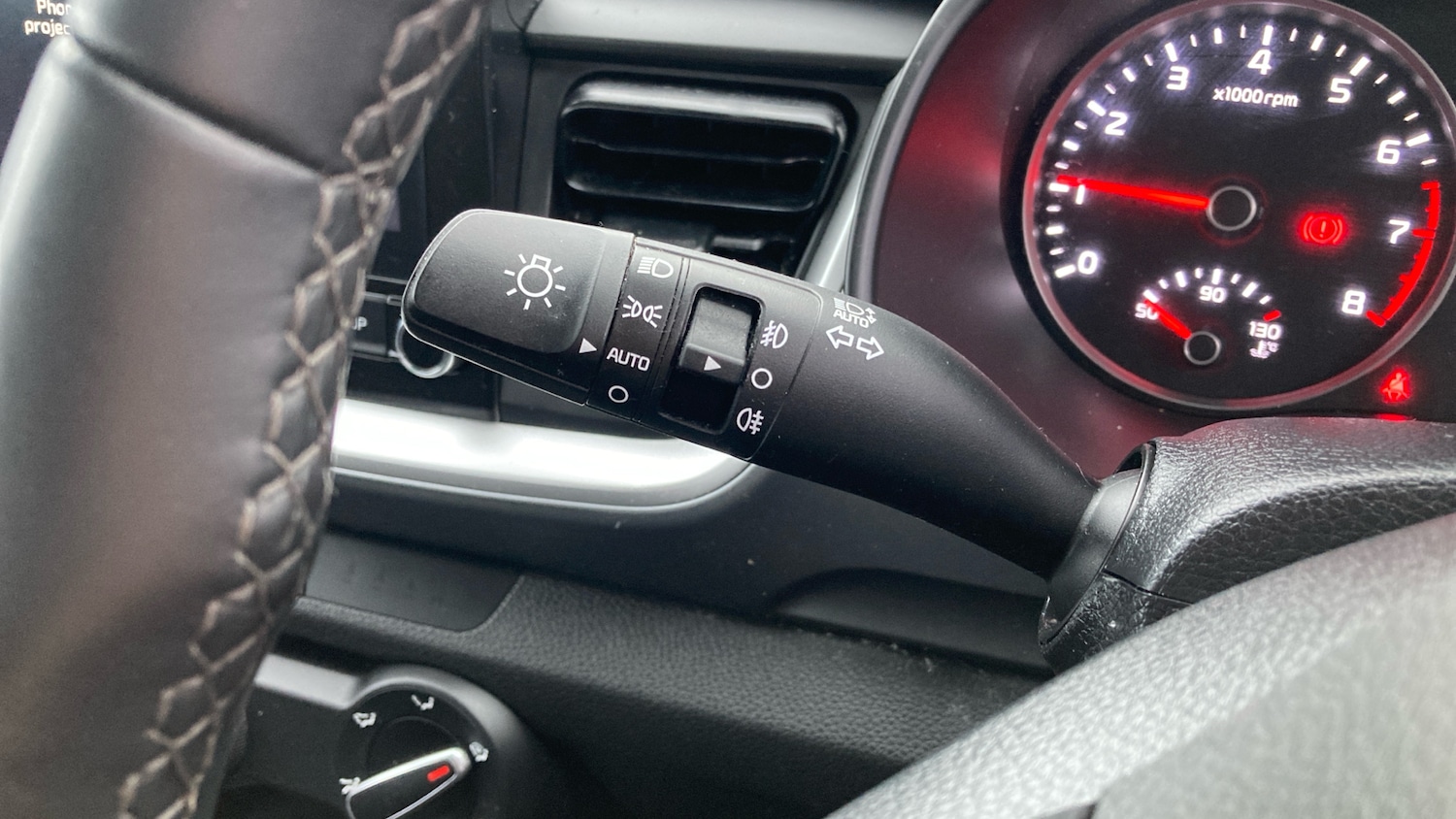 Used Kia Stonic 2023 for sale - 77271228: Photo 32