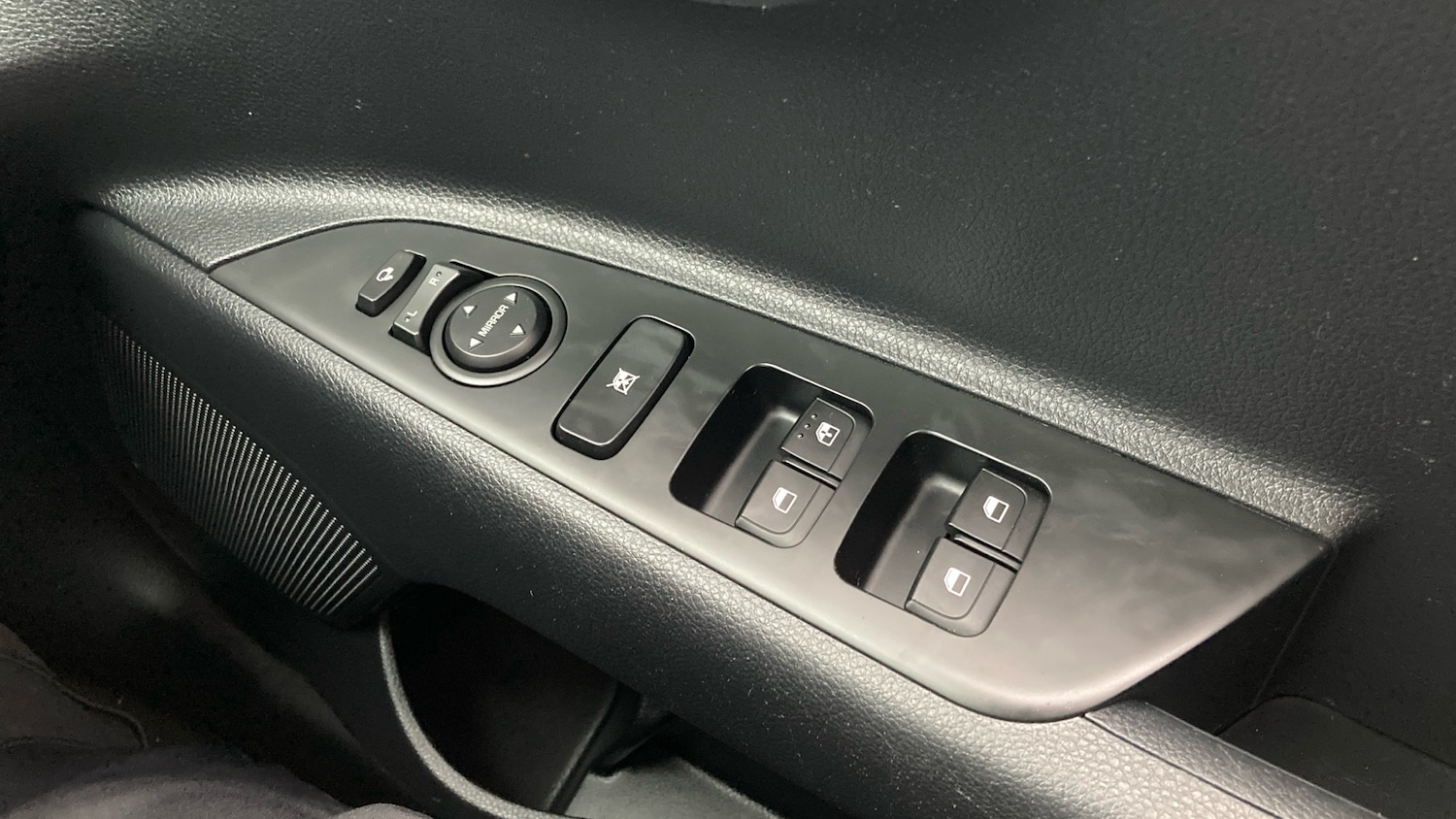 Used Kia Stonic 2023 for sale - 77271228: Photo 34