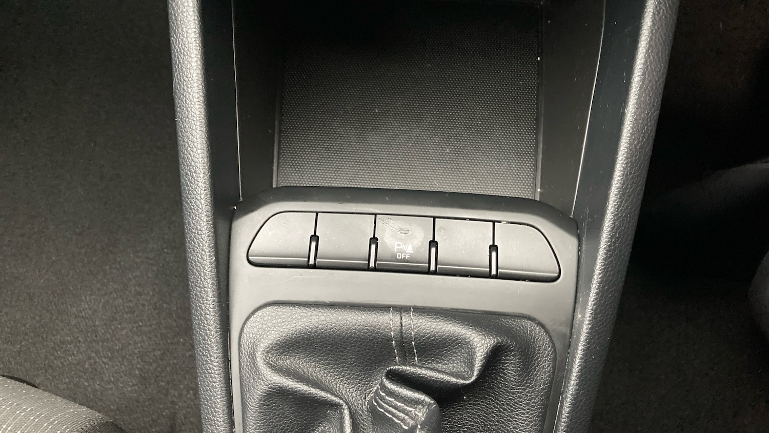 Used Kia Stonic 2023 for sale - 77271228: Photo 36