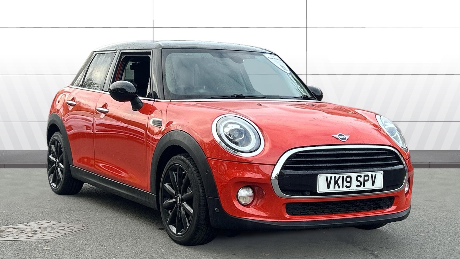 Used MINI Hatch 2019 for sale - 76341001: Photo 1