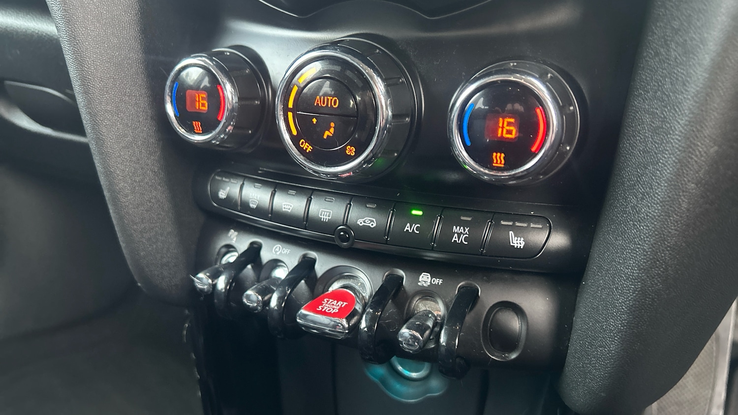 Used MINI Hatch 2019 for sale - 76341001: Photo 24