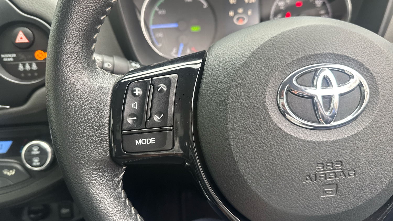 Used Toyota Yaris 2018 for sale - 77847631: Photo 25