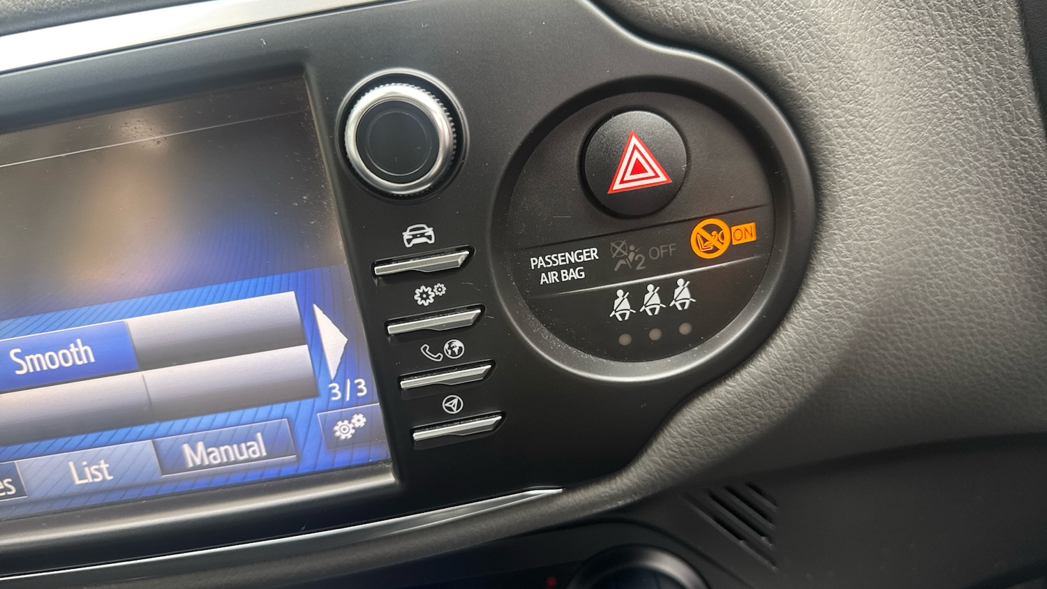 Used Toyota Yaris 2018 for sale - 77847631: Photo 27