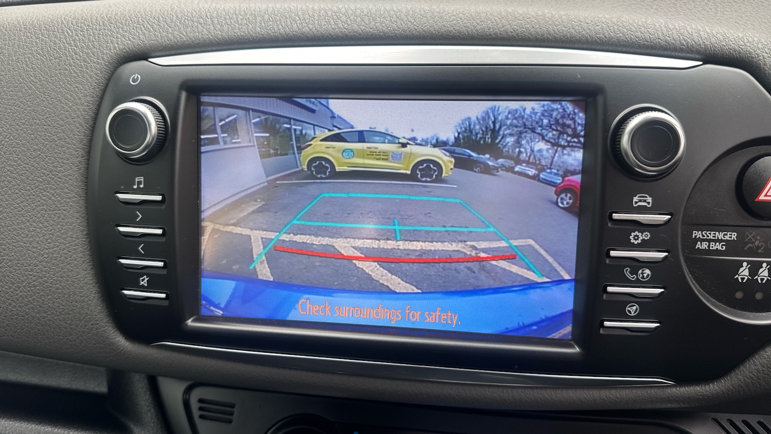 Used Toyota Yaris 2018 for sale - 77847631: Photo 33