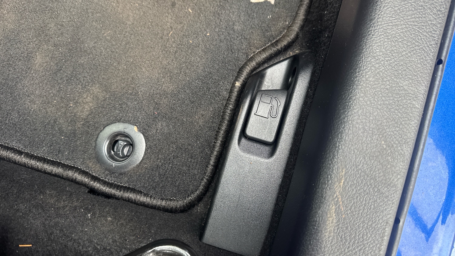 Used Toyota Yaris 2018 for sale - 77847631: Photo 46