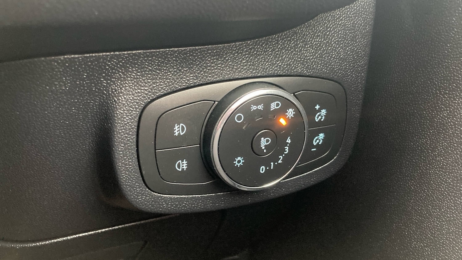 Used Ford Fiesta 2023 for sale - 78066621: Photo 33