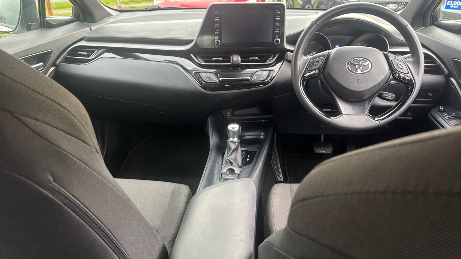 Used Toyota C-HR 2022 for sale - 77375770: Photo 10