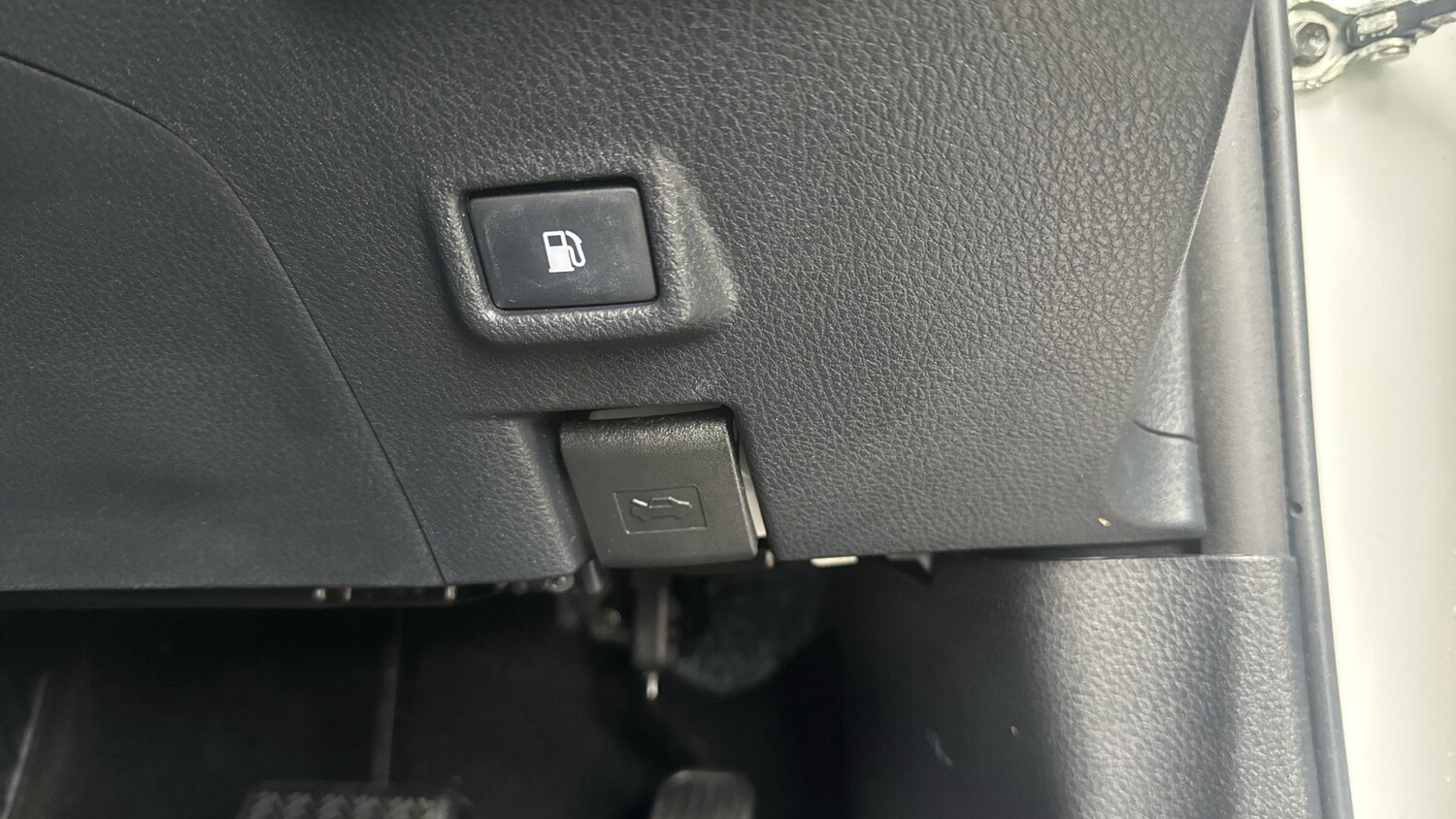 Used Toyota C-HR 2022 for sale - 77375770: Photo 36