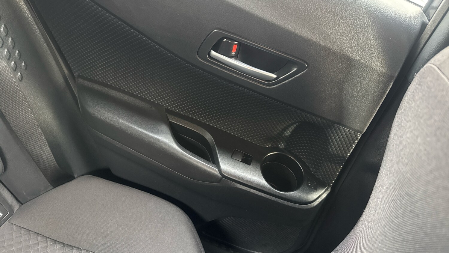 Used Toyota C-HR 2022 for sale - 77375770: Photo 46