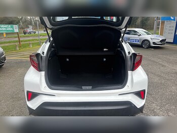 Used Toyota C-HR 2022 for sale - 77375770: Photo