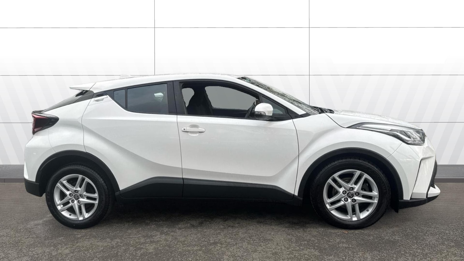 Used Toyota C-HR 2022 for sale - 77375770: Photo 5
