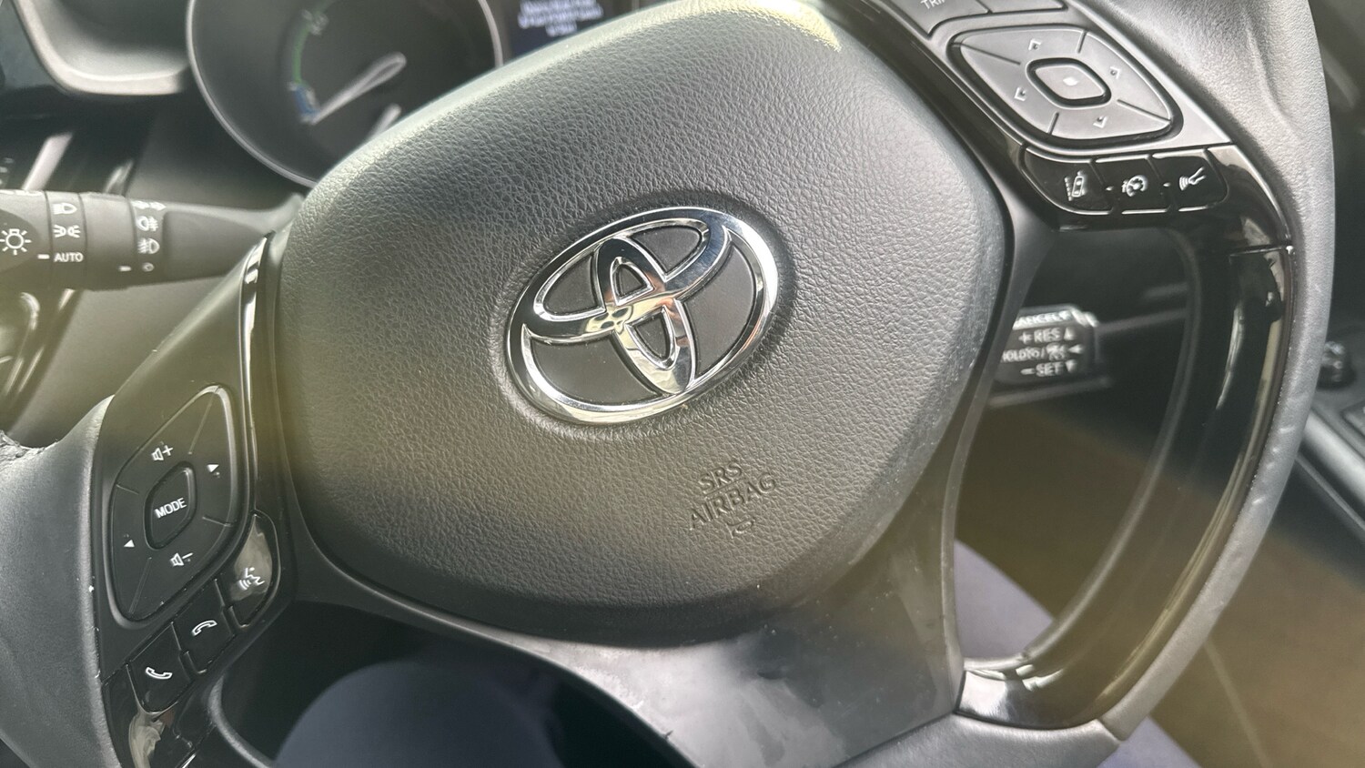 Used Toyota C-HR 2022 for sale - 77375770: Photo 52