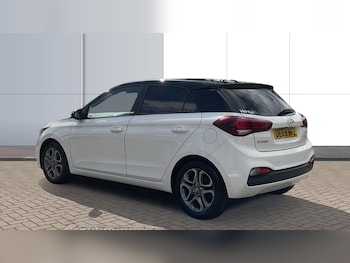Used Hyundai i20 2019 for sale - 76076297: Photo 2