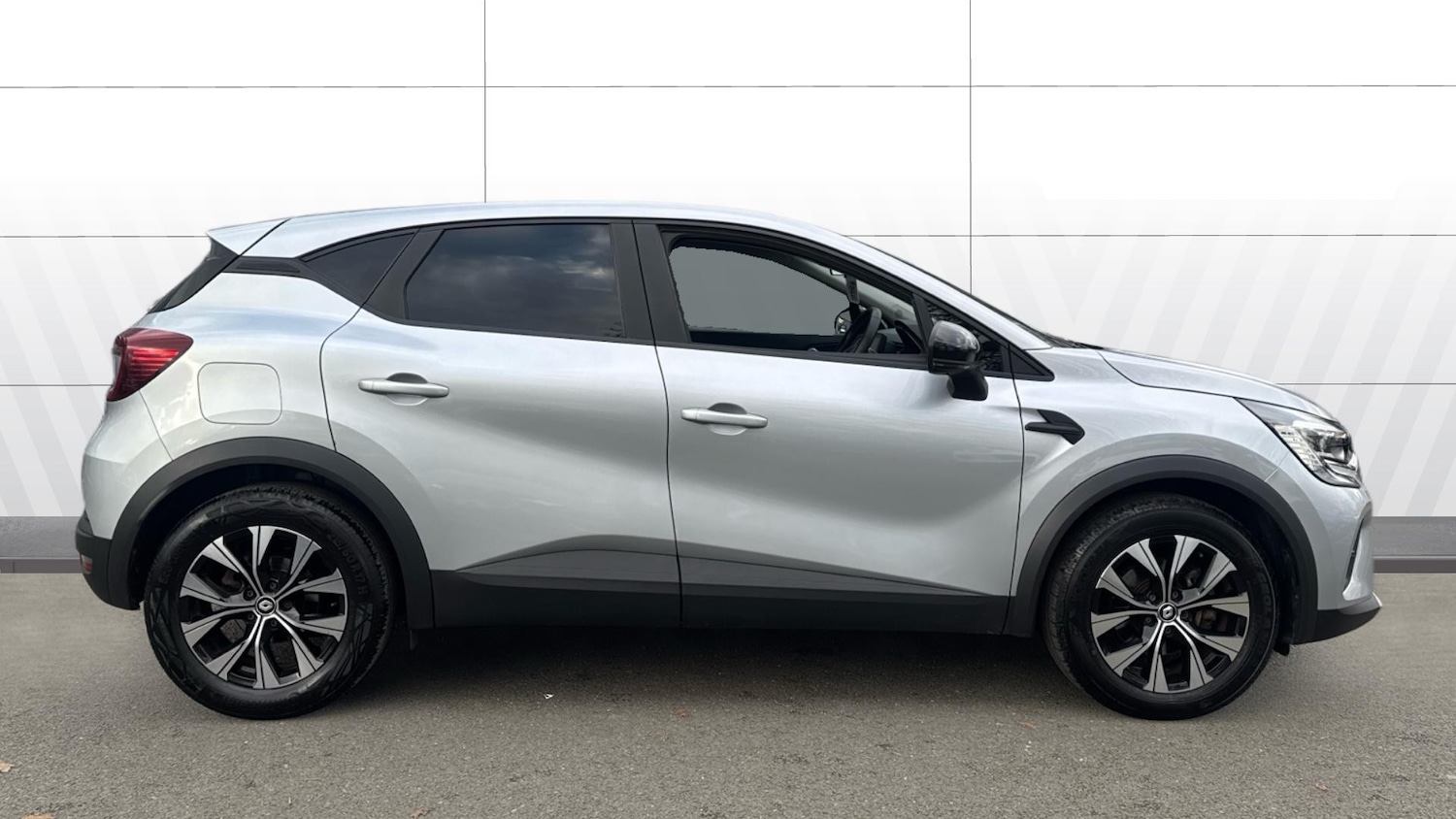 Used Renault Captur 2022 for sale - 77076963: Photo 5