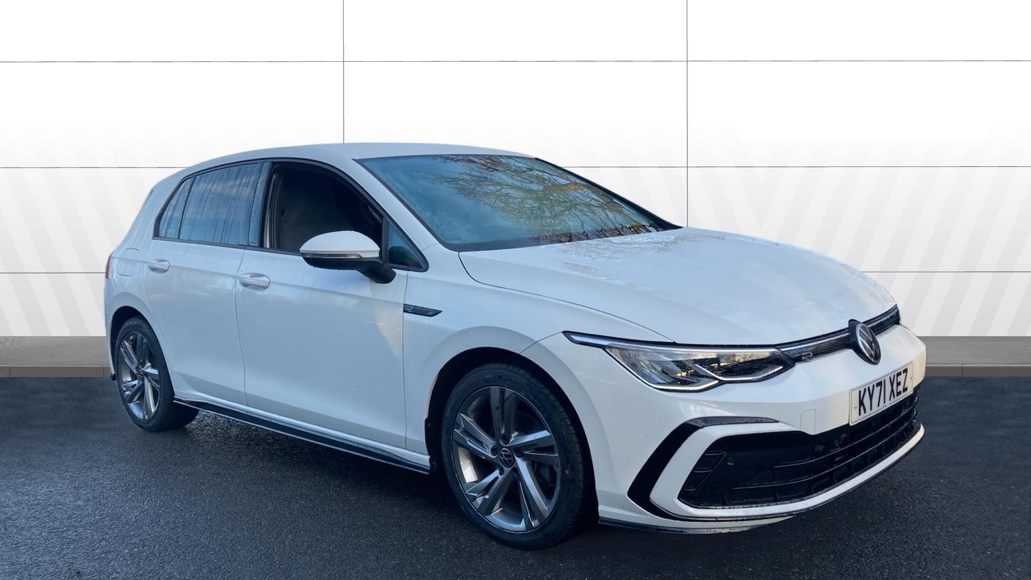 Used Volkswagen Golf 2021 for sale - 76931098: Photo 1