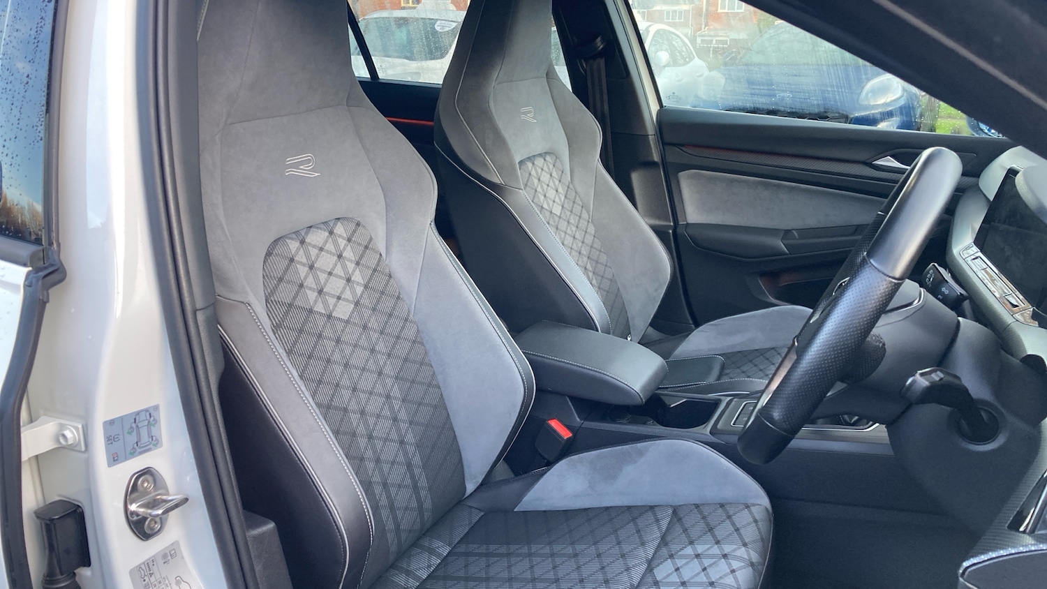 Used Volkswagen Golf 2021 for sale - 76931098: Photo 29