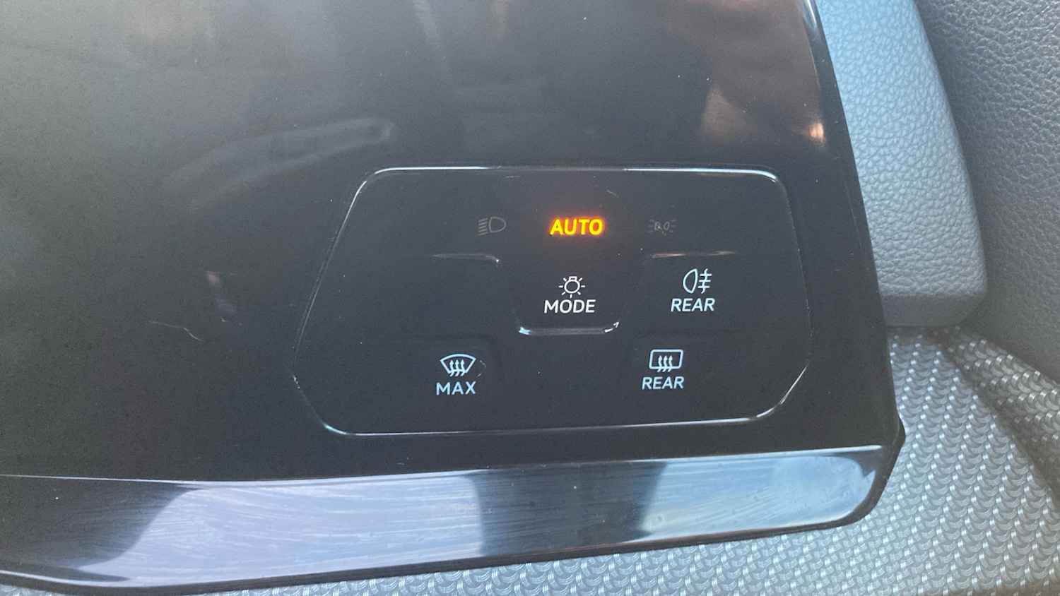 Used Volkswagen Golf 2021 for sale - 76931098: Photo 35