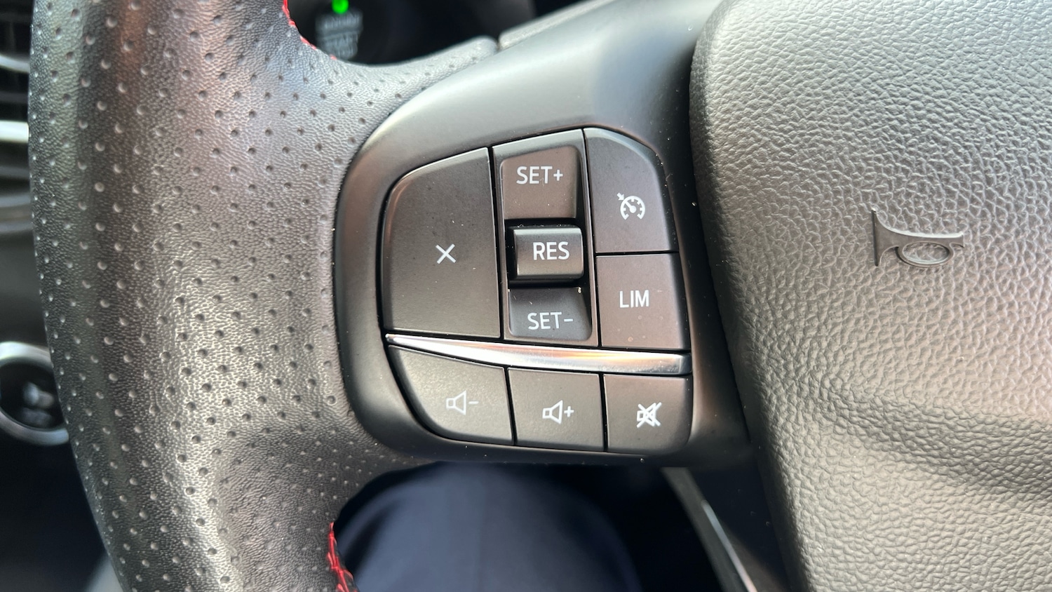 Used Ford Kuga 2023 for sale - 77324359: Photo 35