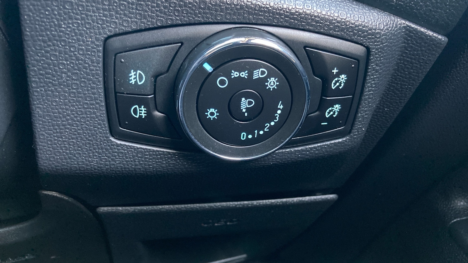 Used Ford Ecosport 2018 for sale - 76817435: Photo 34