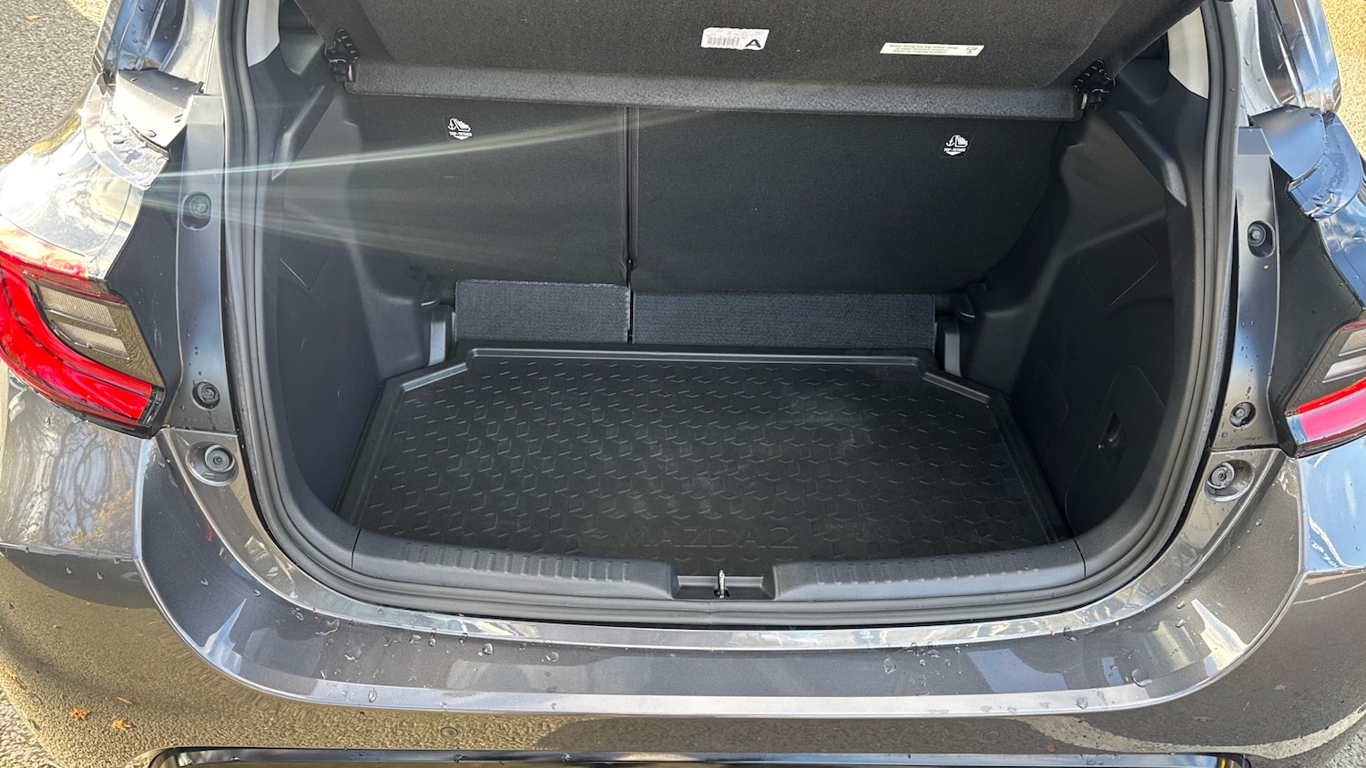 Used Mazda Mazda2 HYBRID 2023 for sale - 76692657: Photo 4