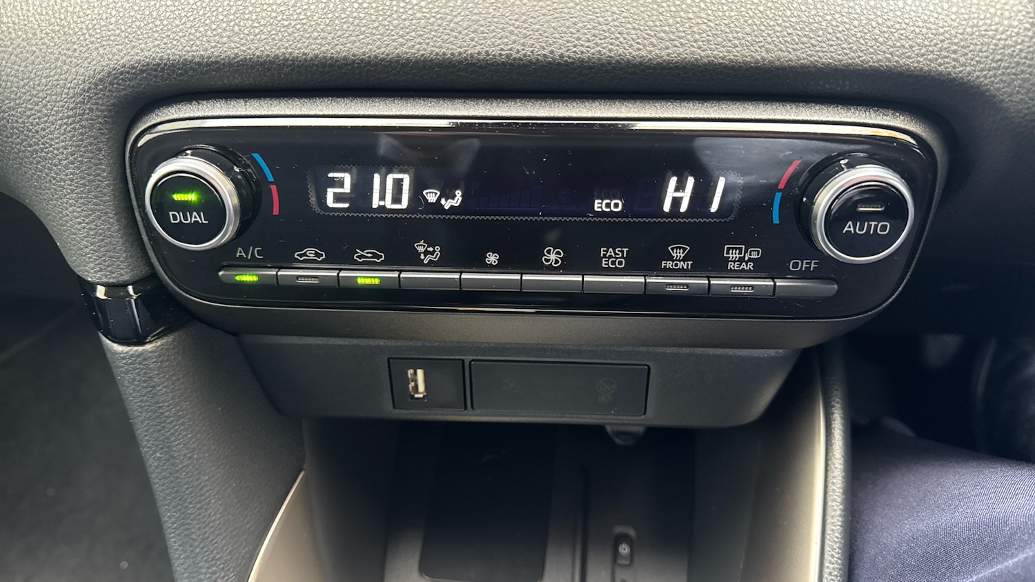 Used Mazda Mazda2 HYBRID 2023 for sale - 76692657: Photo 47