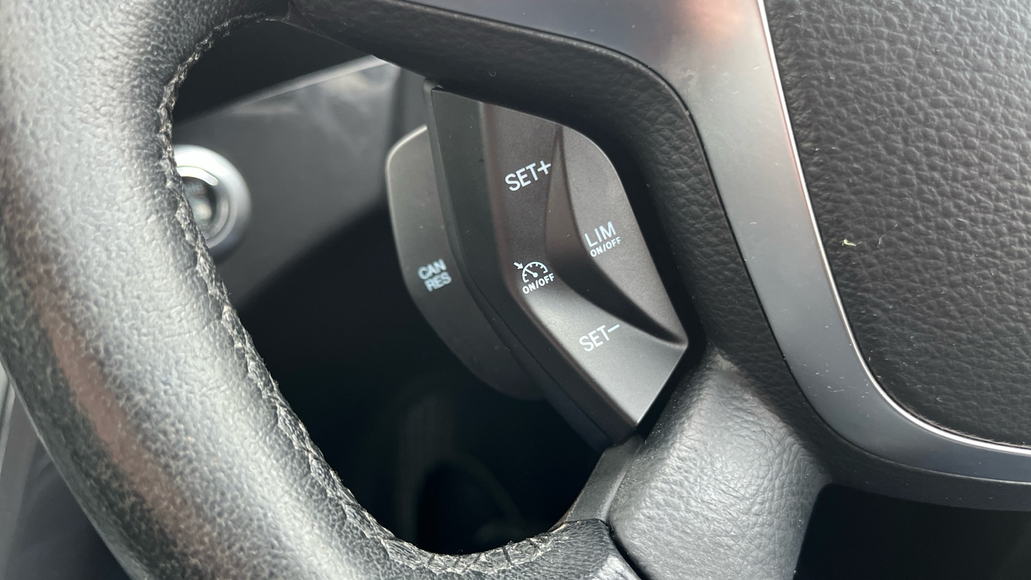 Used Ford Kuga 2016 for sale - 77375772: Photo 29