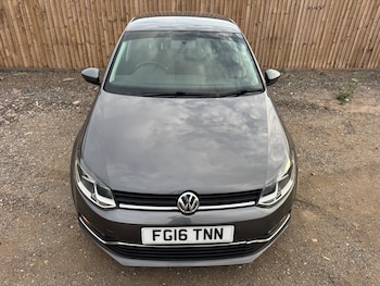 Used Volkswagen Polo 2016 for sale - 79473018: Photo