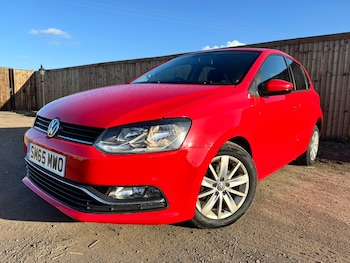 Used Volkswagen Polo 2015 for sale - 78406870: Photo