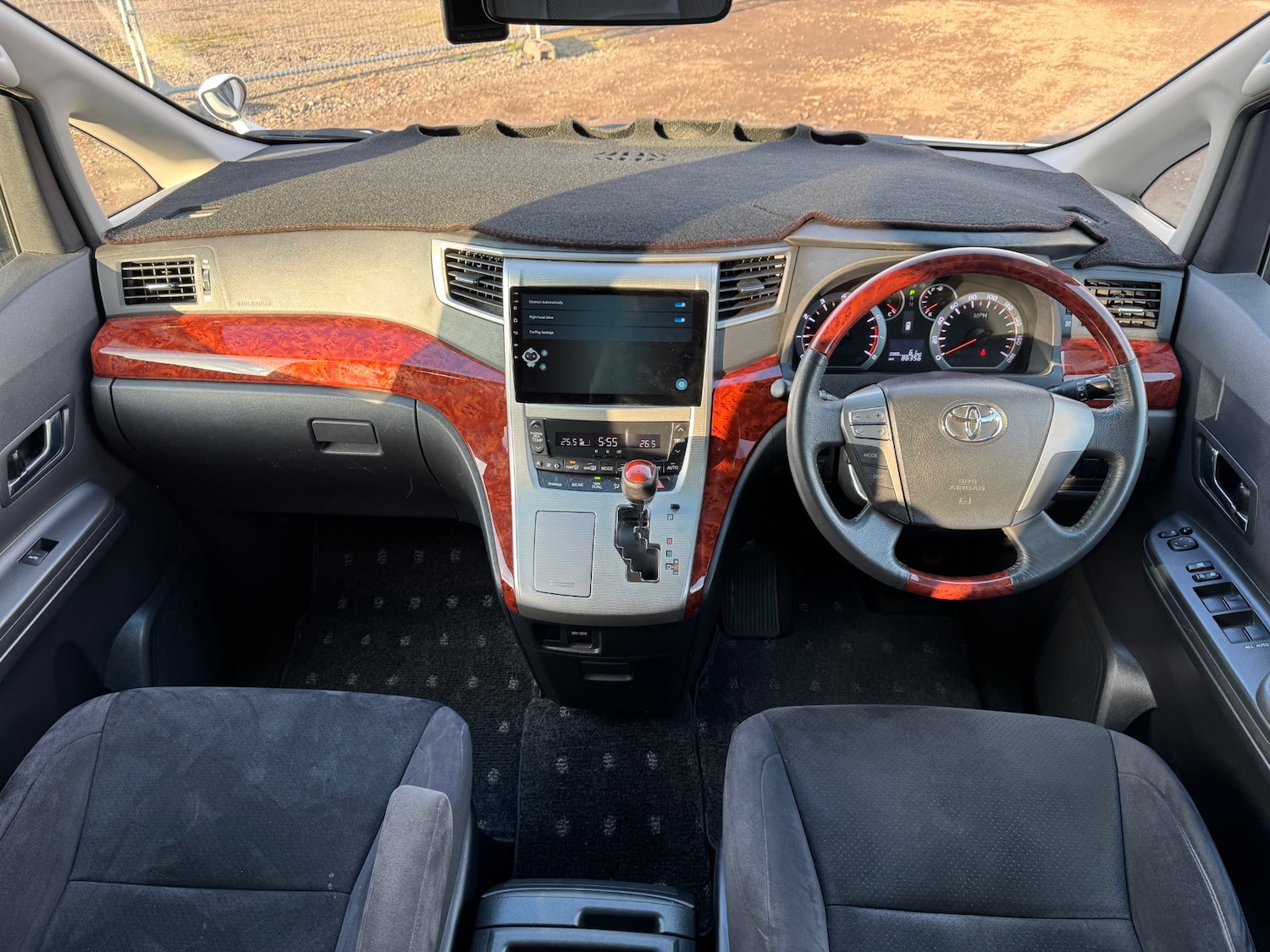 Used Toyota Vellfire 2025 for sale - 76618453: Photo 11