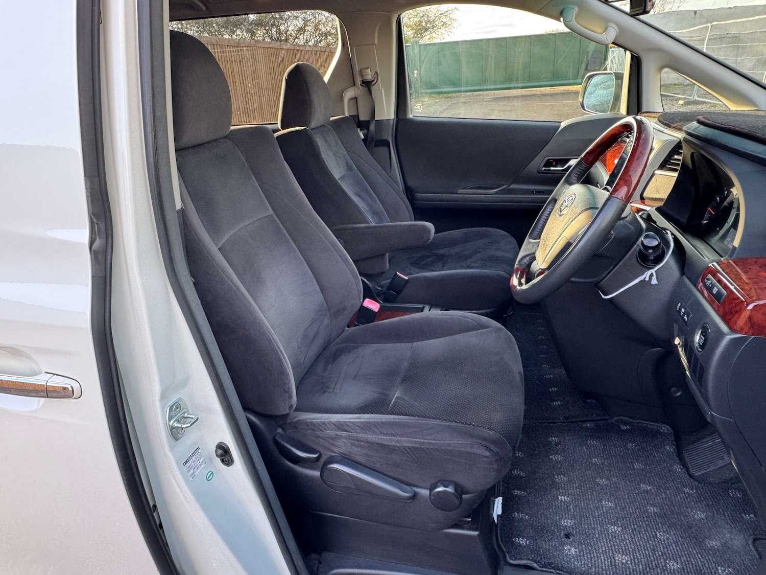 Used Toyota Vellfire 2025 for sale - 76618453: Photo 16