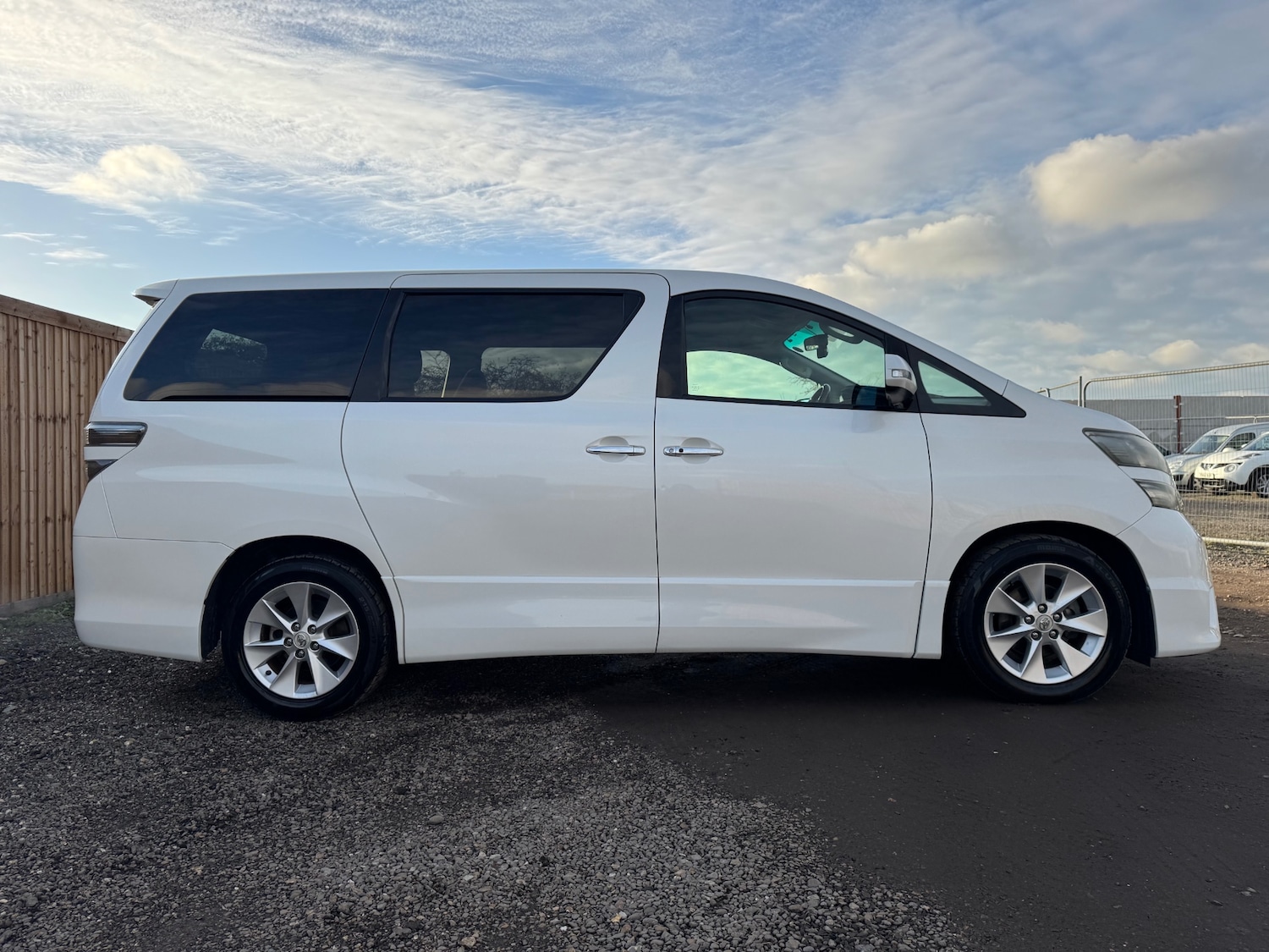 Used Toyota Vellfire 2025 for sale - 76618453: Photo 5