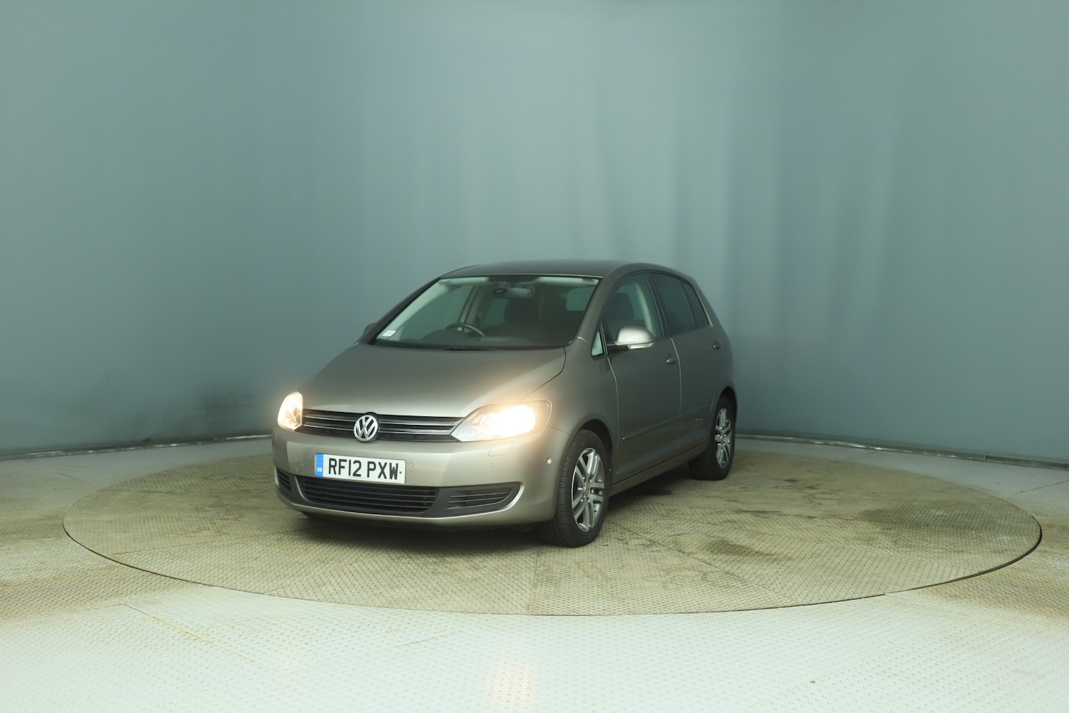 Used Volkswagen Golf Plus 2012 for sale - 77370869: Photo 3