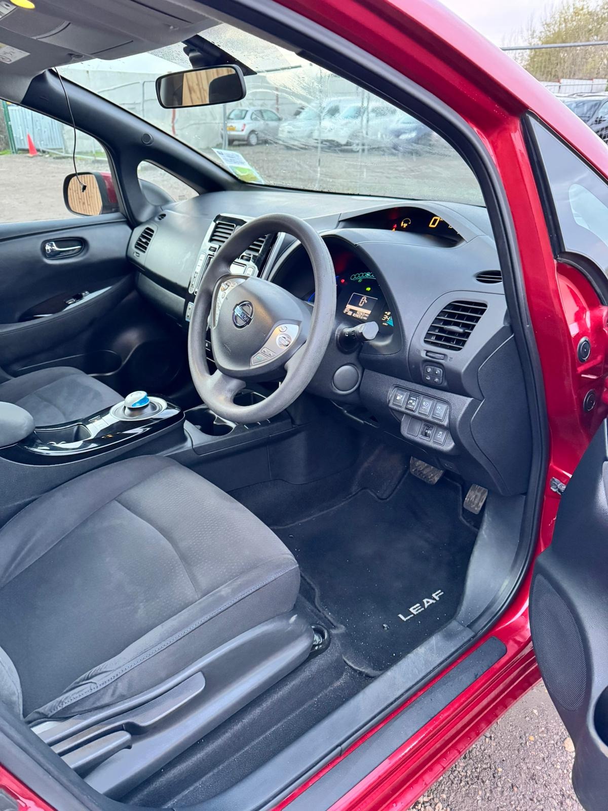 Used Nissan Leaf 2017 for sale - 76625652: Photo 11