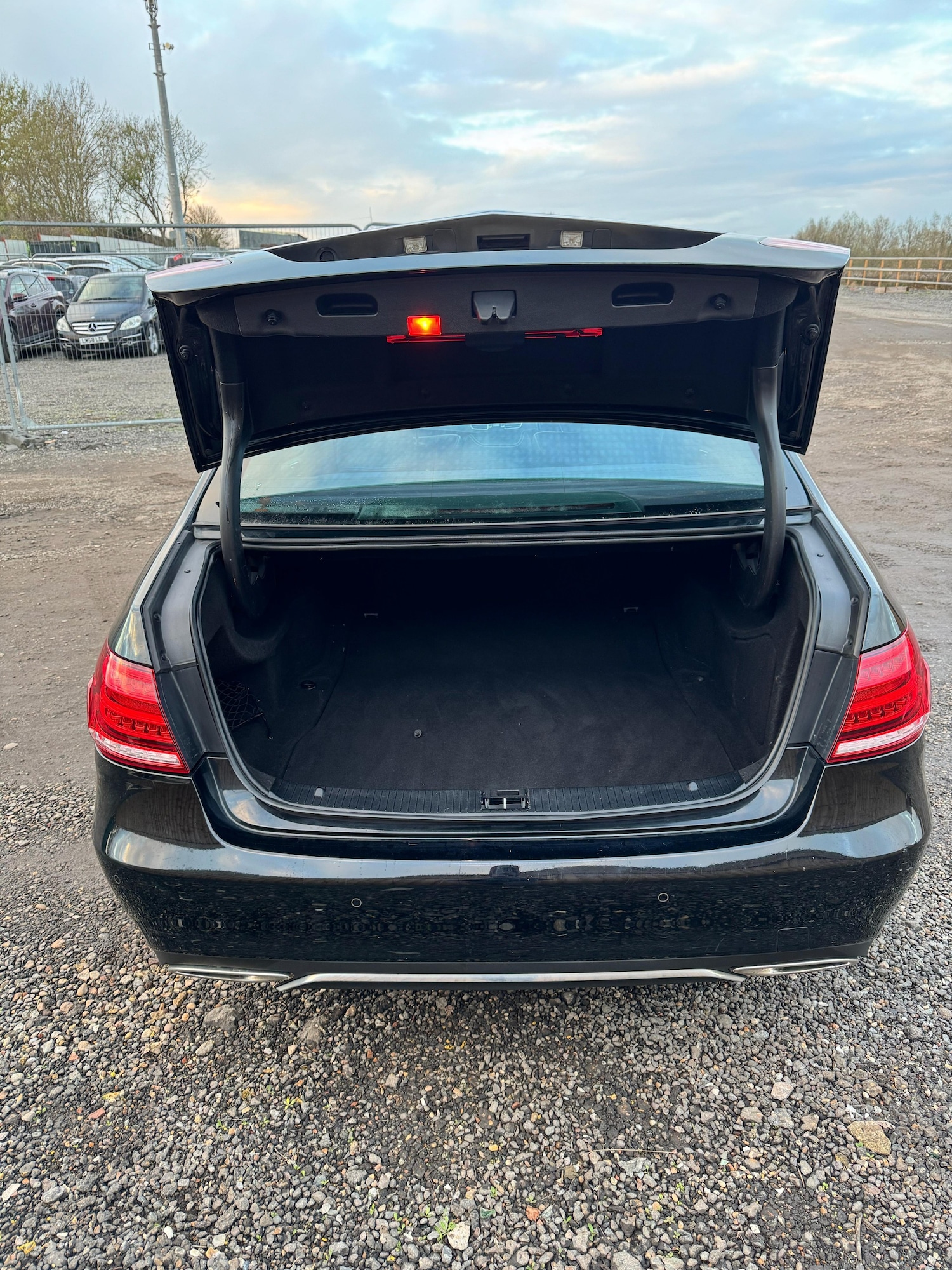 Used Mercedes-Benz E Class 2014 for sale - 76625670: Photo 10