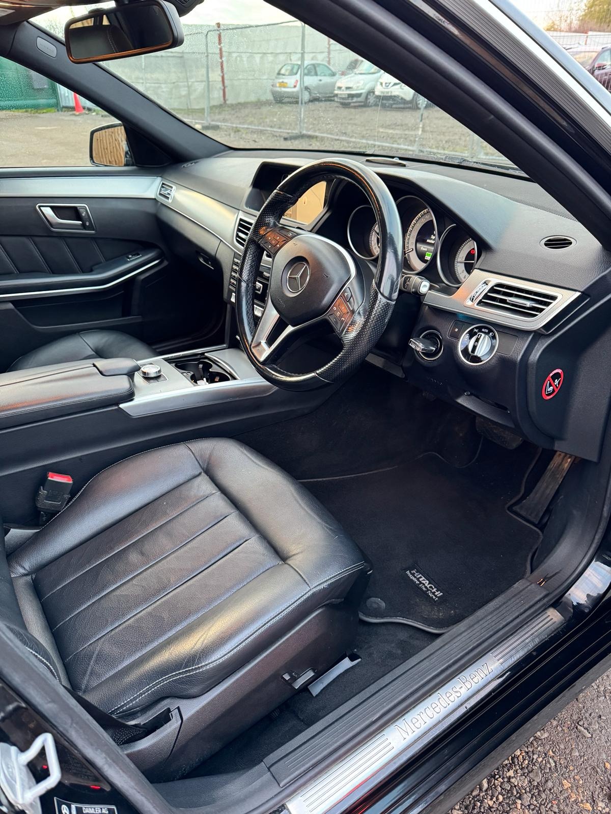 Used Mercedes-Benz E Class 2014 for sale - 76625670: Photo 11