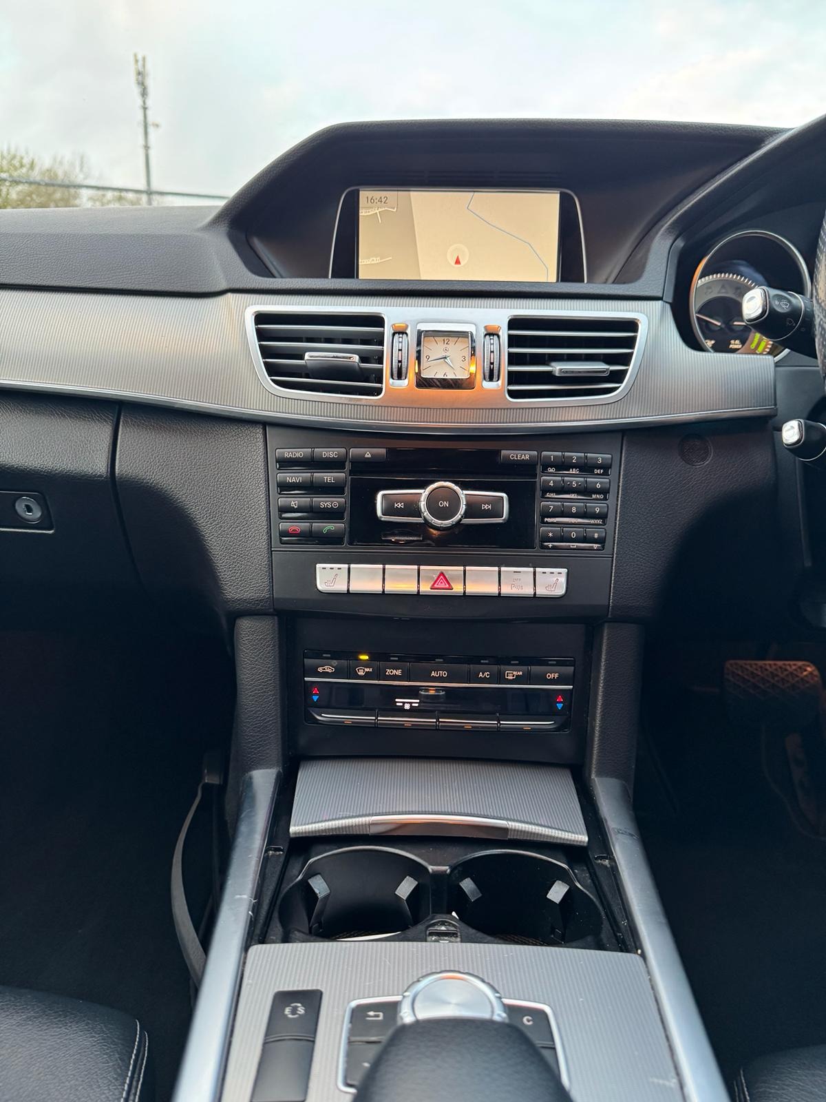 Used Mercedes-Benz E Class 2014 for sale - 76625670: Photo 14