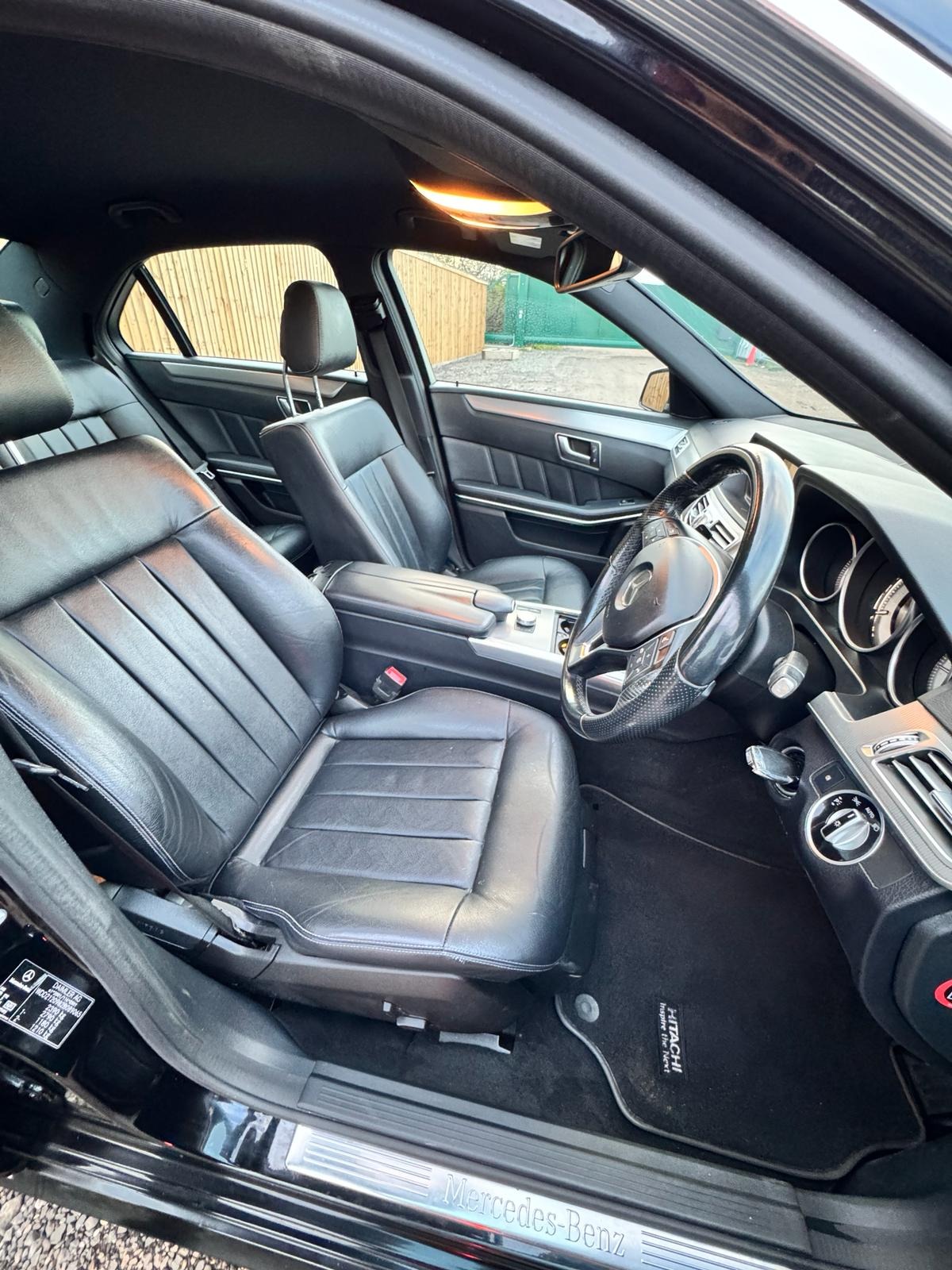 Used Mercedes-Benz E Class 2014 for sale - 76625670: Photo 16