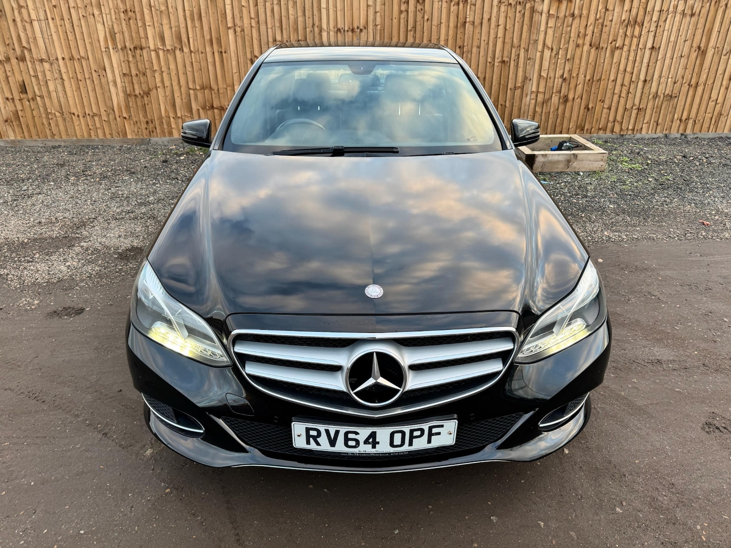 Used Mercedes-Benz E Class 2014 for sale - 76625670: Photo 3