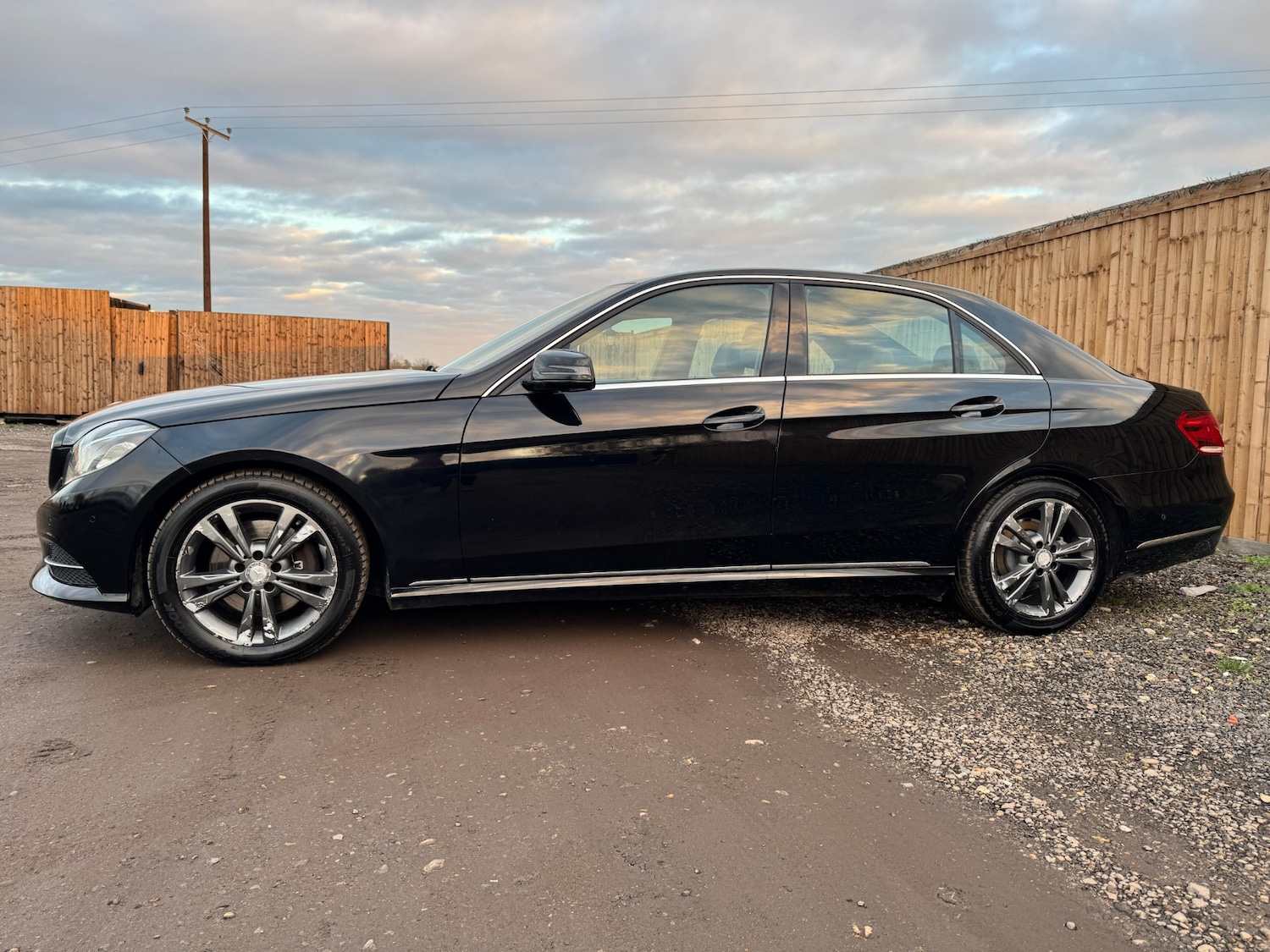 Used Mercedes-Benz E Class 2014 for sale - 76625670: Photo 5