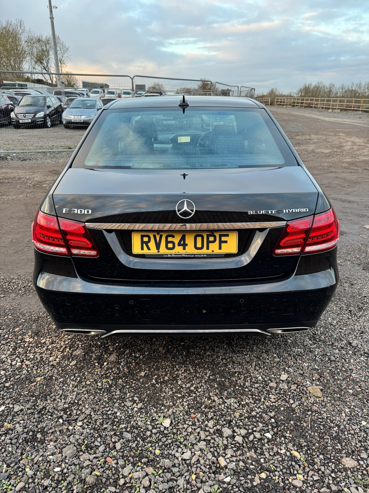 Used Mercedes-Benz E Class 2014 for sale - 76625670: Photo 9