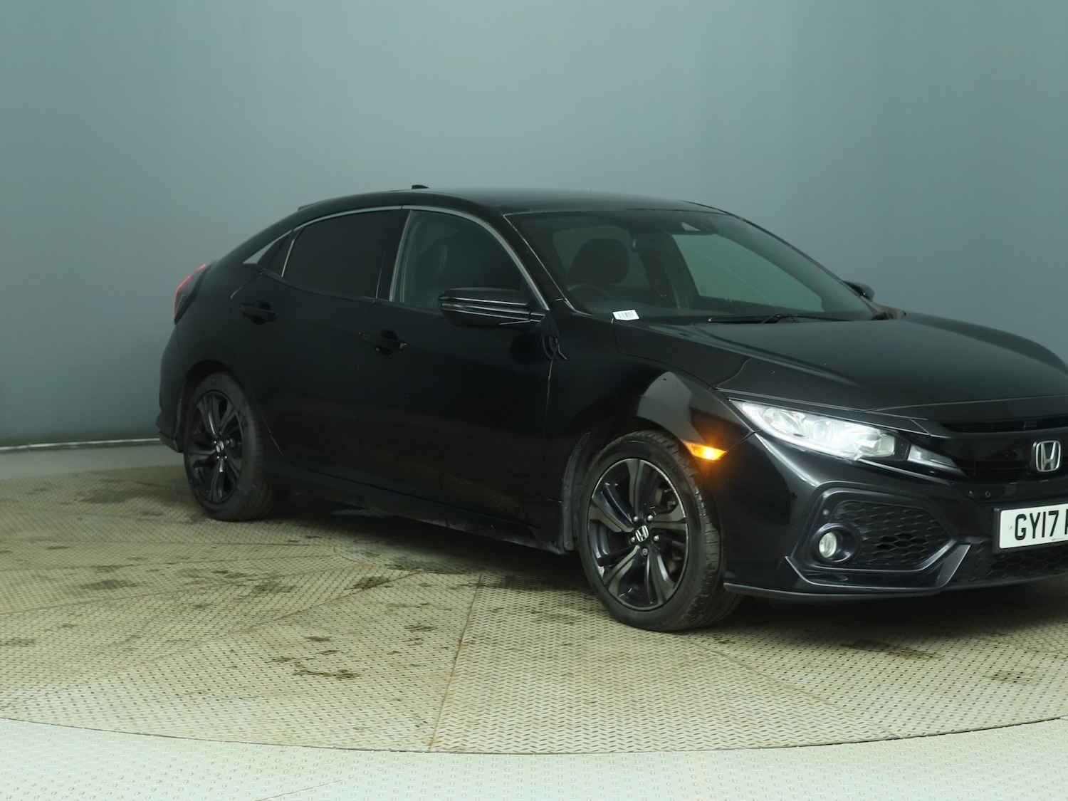Used Honda Civic 2017 for sale - 76726128: Photo 1