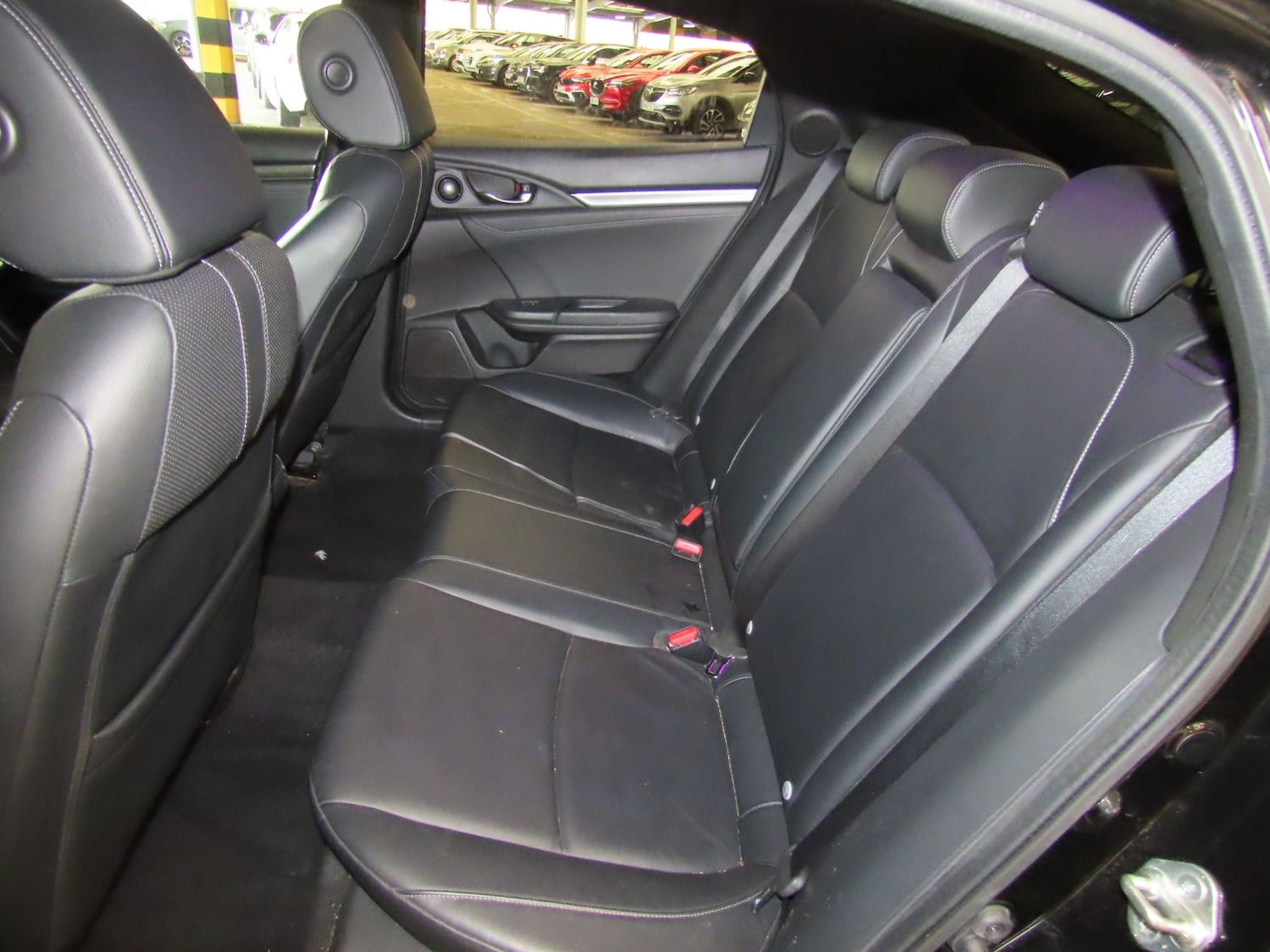 Used Honda Civic 2017 for sale - 76726128: Photo 10