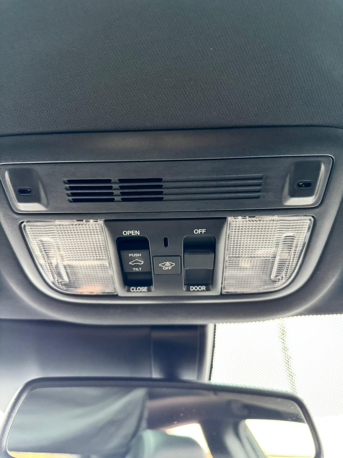 Used Honda Civic 2017 for sale - 76726128: Photo 23