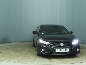 Used Honda Civic 2017 for sale - 76726128: Photo