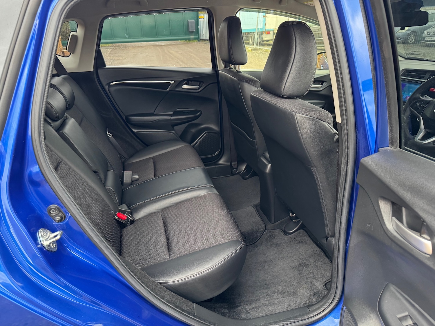 Used Honda Jazz 2014 for sale - 76497612: Photo 18