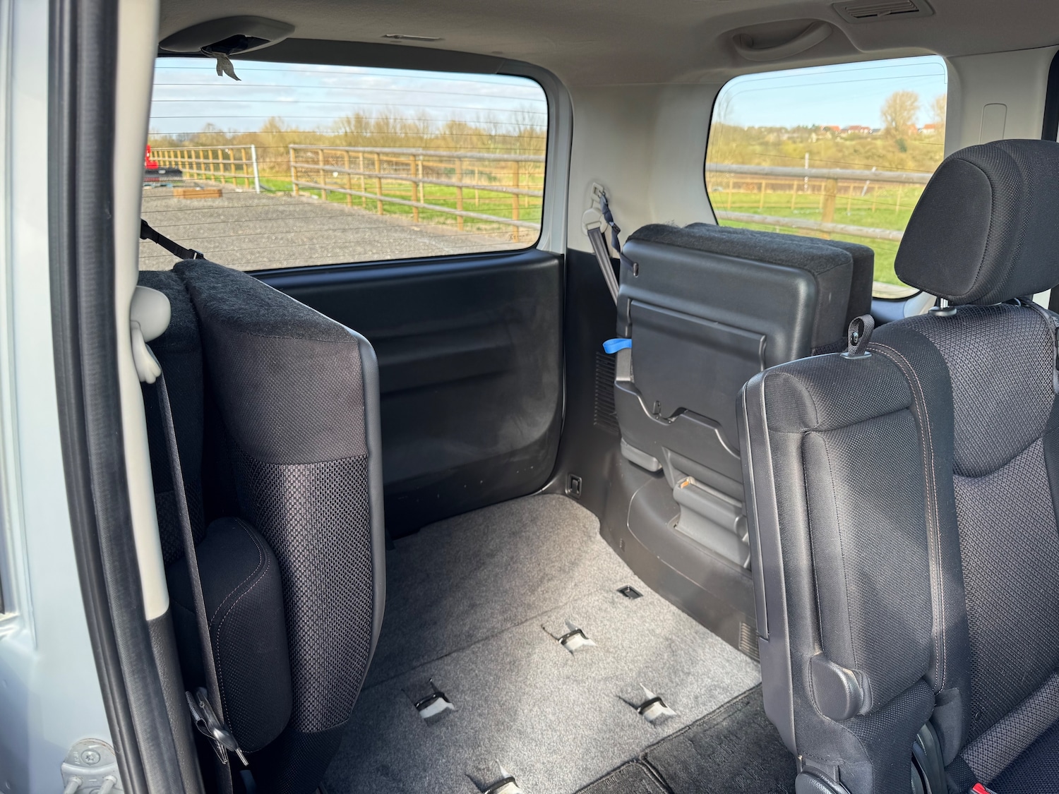 Used Nissan Serena 2025 for sale - 78067198: Photo 17