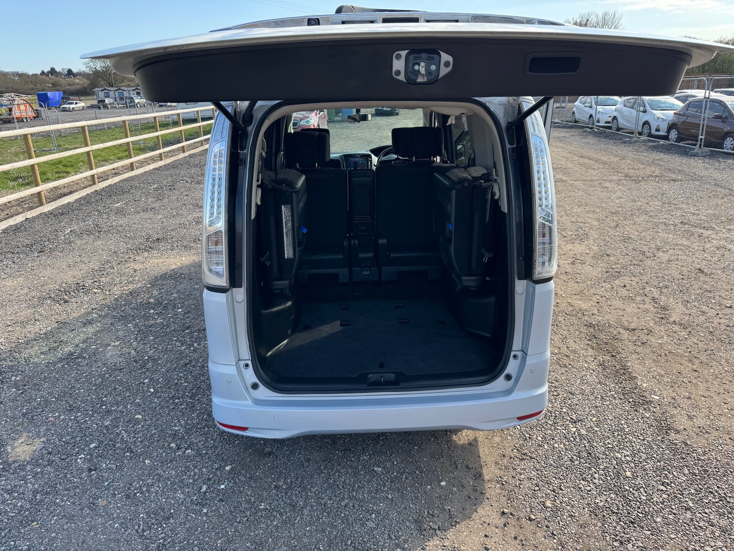 Used Nissan Serena 2025 for sale - 78067198: Photo 20