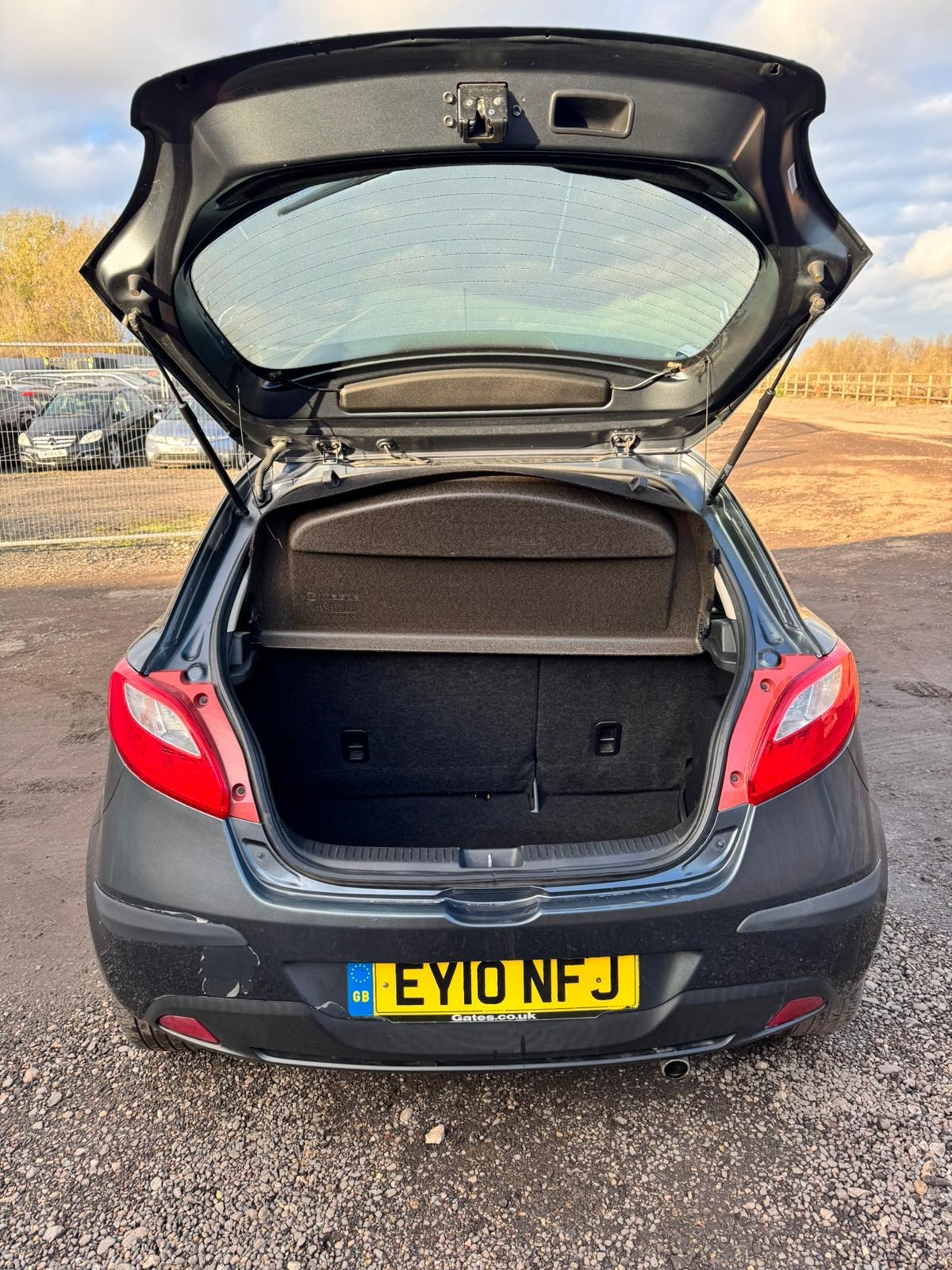 Used Mazda Mazda2 2010 for sale - 76625691: Photo 10