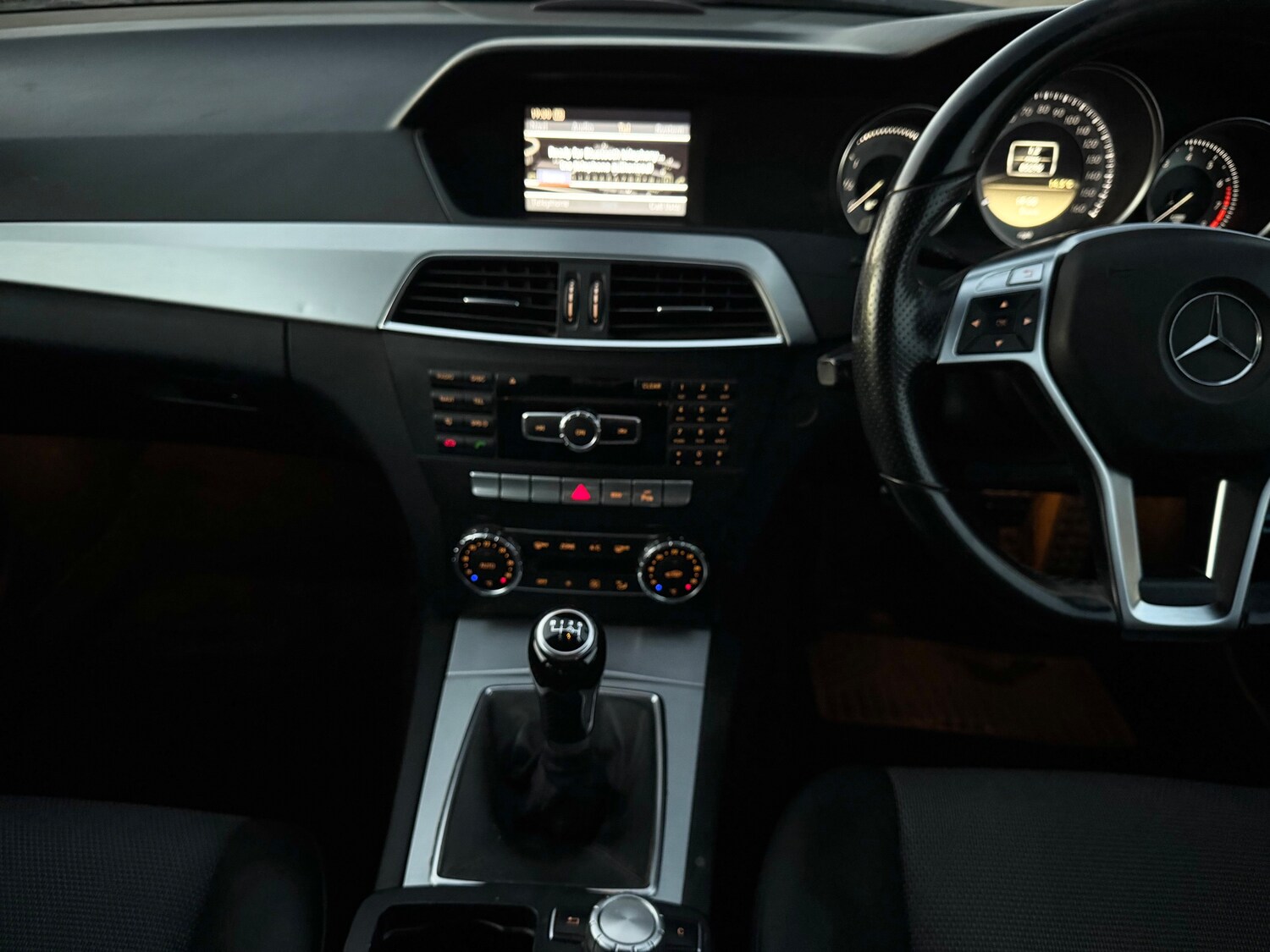 Used Mercedes-Benz C Class 2011 for sale - 78067221: Photo 14